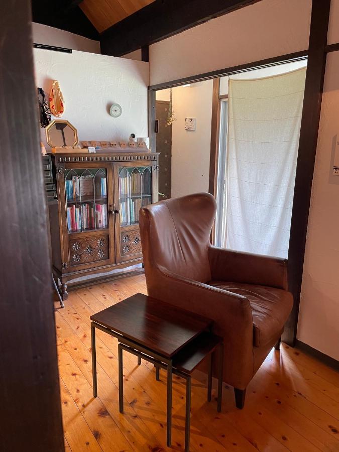 島ぐらしカフェchigoohagoo 男性のみ宿泊不可 Couples & Single Females Only Oshima Exterior photo
